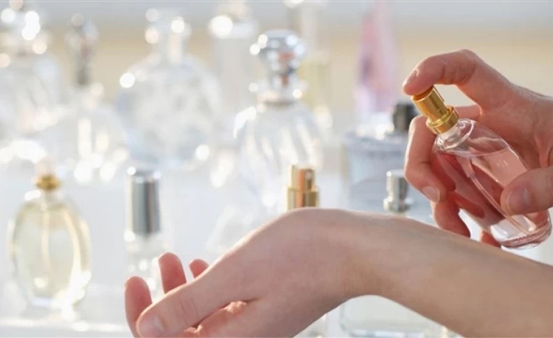 رازهای ماندگار کردن بوی عطر