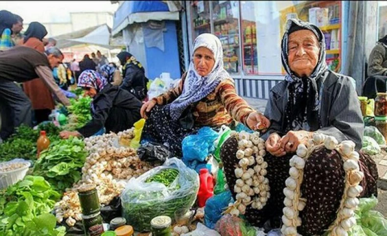 ۲۵۰ روستا بازار تا پایان سال راه‌اندازی می‌شود/ قیمت محصولات کشاورزی به نصف فروشگاه‌های زنجیره‌ای می‌رسد